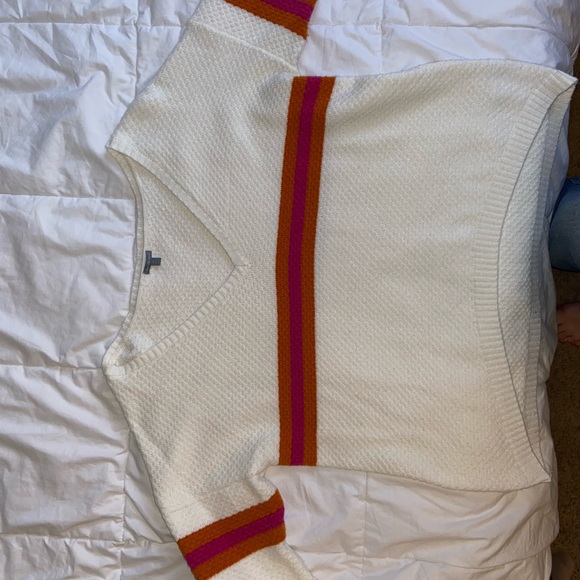 Knitted White Crop-Top Sweater - Picture 1 of 4